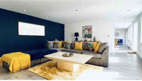 Exclusive 4-bed House In Lowfell Gateshead