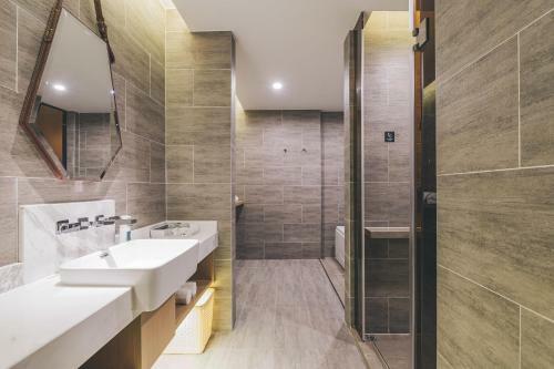 Atour Hotel Shaoxing Shangyu E-travel Town