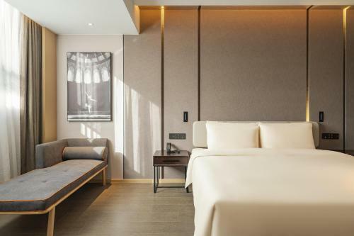 Atour Hotel Lingang New Town