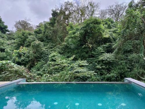 Villa Leisurely Ista Dhara With Infinity Pool