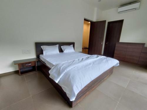 Villa Leisurely Ista Dhara With Infinity Pool