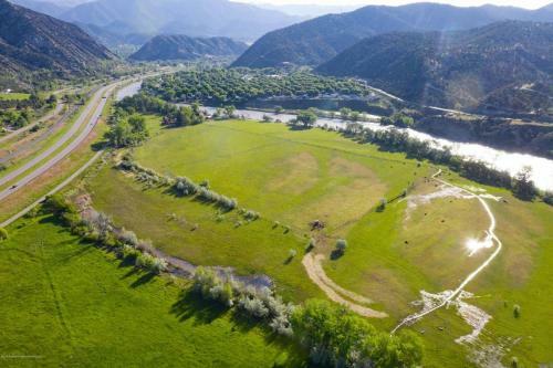 Colorado River Camp & Club