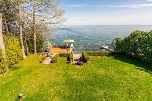 Villa Luxury Lake Simcoe Waterfront Cottage