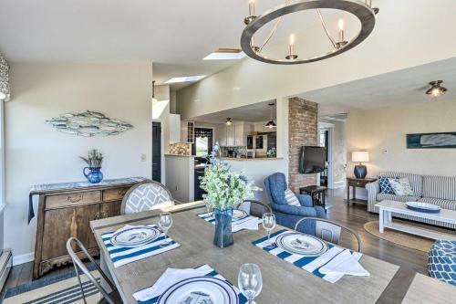 Westbrook Home With Ocean Views - Walk To Beach