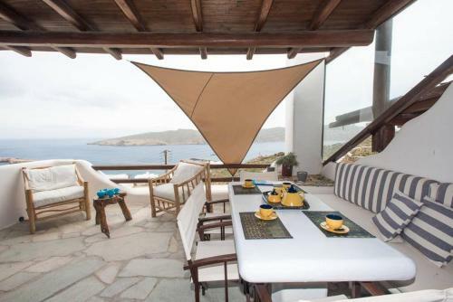 Ocean Breeze Terrace Of Mykonos!