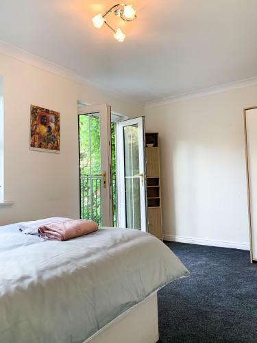 Apartamento Gorgeous 5 Bedroom House.