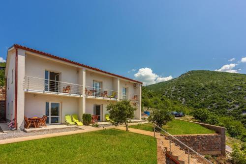 Apartments Marinko