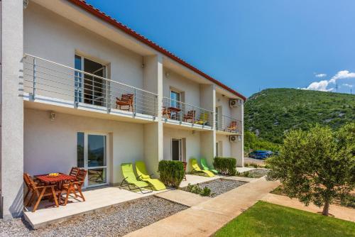 Apartments Marinko