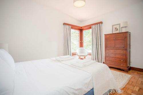 Liiiving In Moledo - Beach & Garden Villa