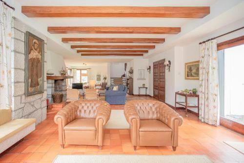 Liiiving In Moledo - Beach & Garden Villa