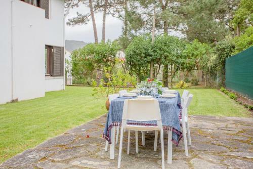 Liiiving In Moledo - Beach & Garden Villa