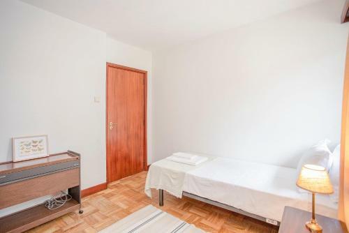 Liiiving In Moledo - Beach & Garden Villa