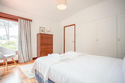 Liiiving In Moledo - Beach & Garden Villa