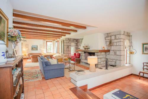 Liiiving In Moledo - Beach & Garden Villa