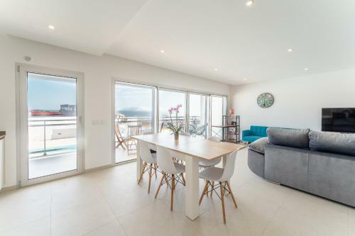 T2 Elia Apartment