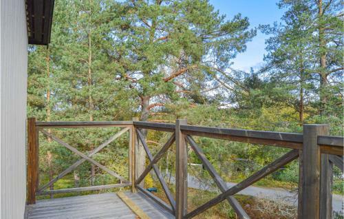 Nice Home In S�dert�lje With Wifi