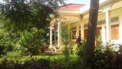 Hostal Xuan Mai Guesthouse