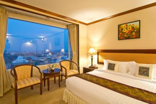 Champasak Grand Hotel