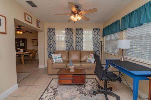 Sunny Days Bradenton Pool Home Minutes From Local Beaches Home