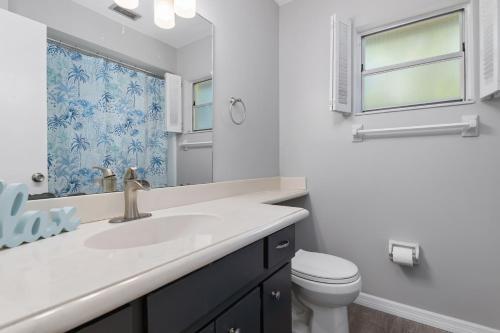 3 Bedroom Pool Home Less Than 5 Miles To Beaches Home