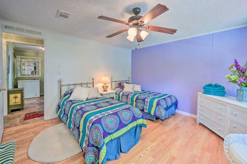 Colorful Ellenton Escape With Lanai And Pond View