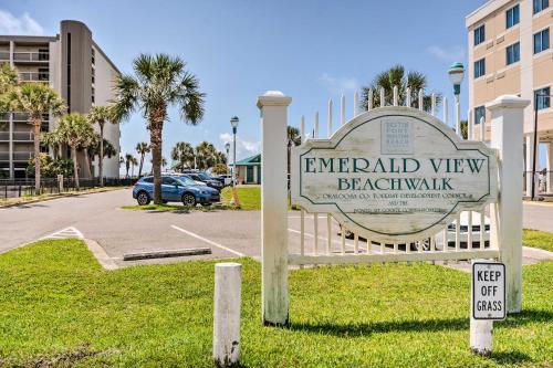Apartamento Chic Fort Walton Condo About 2 Blocks To Beach!
