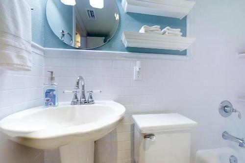 Bungalow Beach Place 1