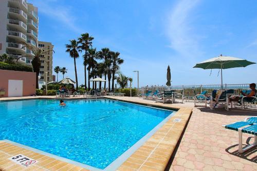 Crescent Beach Club I 19f