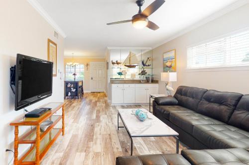 Barefoot Beach Resort A209