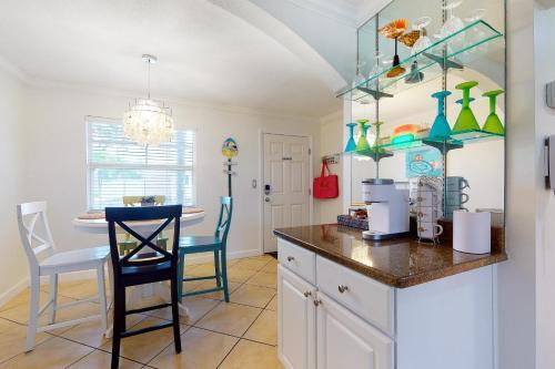 Barefoot Beach Resort F107