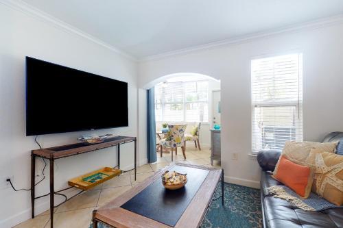 Barefoot Beach Resort F107