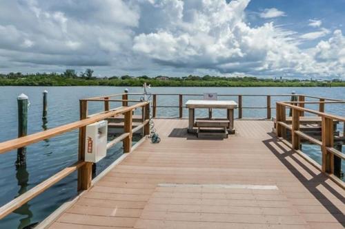 Barefoot Beach Resort F107
