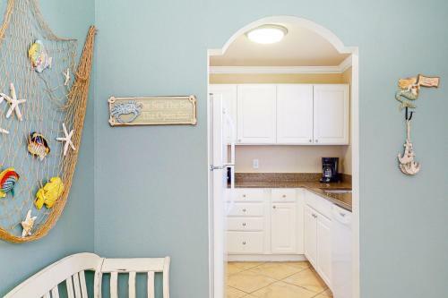 Barefoot Beach Resort F104