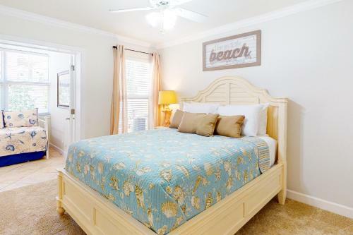 Barefoot Beach Resort F104