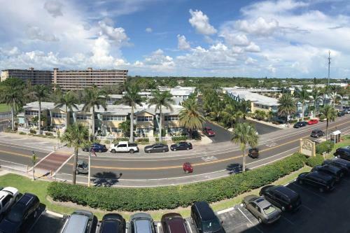 Barefoot Beach Resort F104