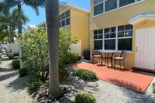 Barefoot Beach Resort F104