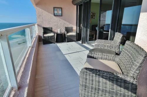 Crescent Beach Club I 15b