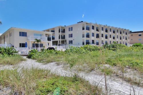Belleair Beach Club 216