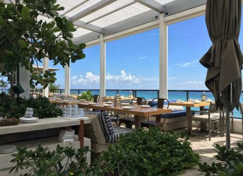 5 Beachfront Condo Amazing Rooftop Pool Front Oceanview Balcony