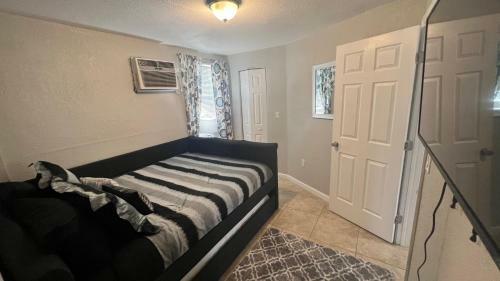 Apartamento Cozy Two Bedroom Unit In A Great Location!
