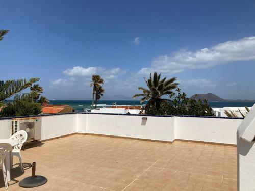 Villa Beach House With The Pool Next To Rocky Point