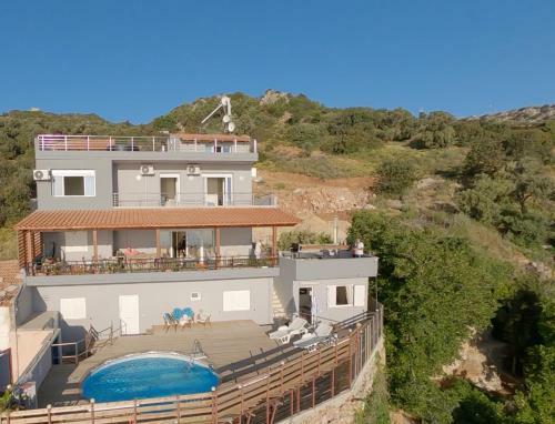 Cozy Apartment In Rodia Village