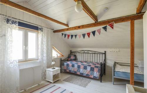 Amazing Home In Unden�s With 3 Bedrooms