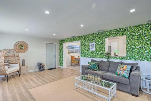 Family-friendly Florida Home With Plunge Pool!