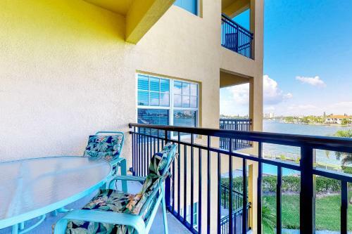 Palms Of Treasure Island 208