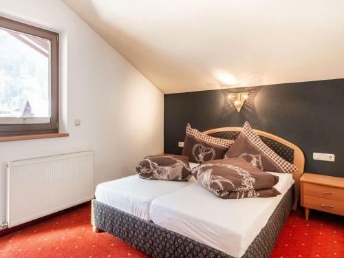 Spectacular Apartment In L�ngenfeld With 3 Balconies