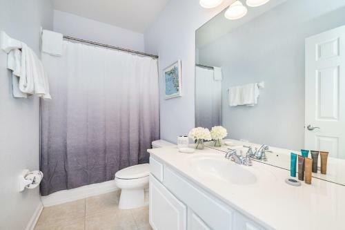 Updated Vista Cay Townhome, 10 Min From Universal
