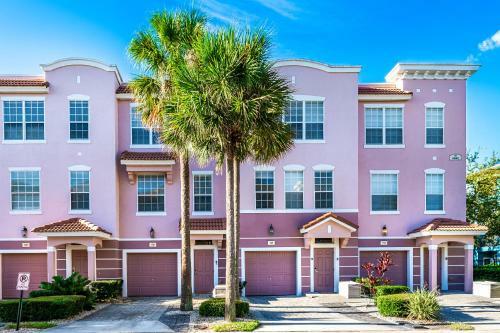 Updated Vista Cay Townhome, 10 Min From Universal