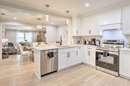 Updated Atlanta Home With Yard, Patio And Grill!