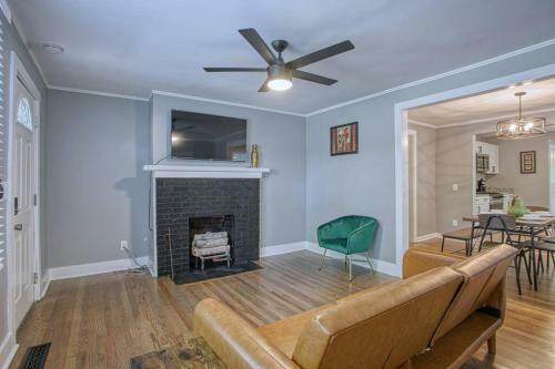 Amazing. 3bd 2ba +selfie Room. Close To Downtown Atl
